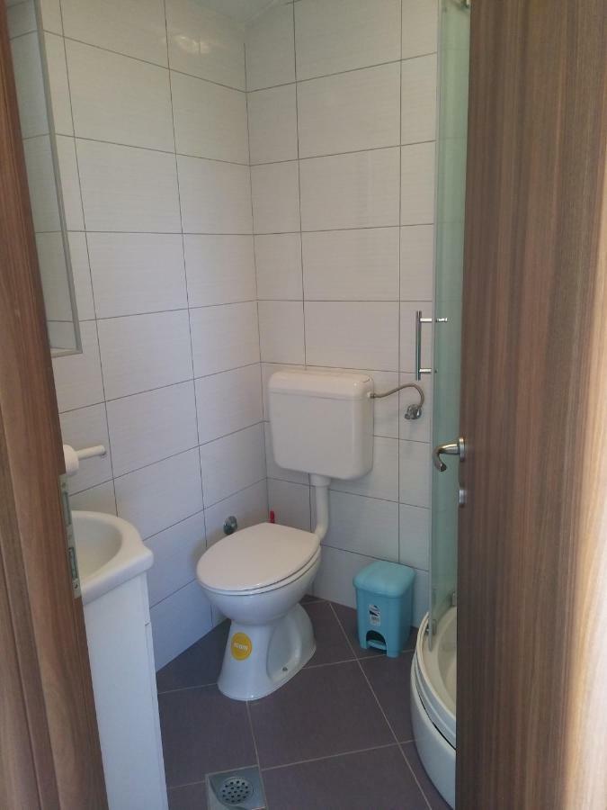 וינקורן Apartment Bella מראה חיצוני תמונה